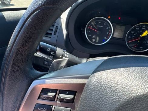 Used 2014 Subaru Crosstrek 2.0i Premium AWD/4WD image 25