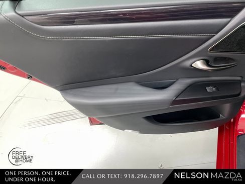 Used 2021 Lexus ES 300h w/ Premium Package image 33