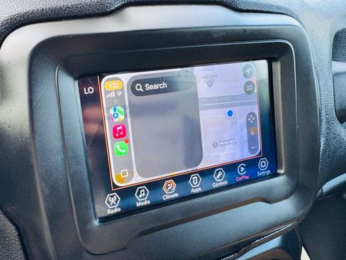 Used 2018 Jeep Renegade Latitude w/ Cold Weather Group image 27