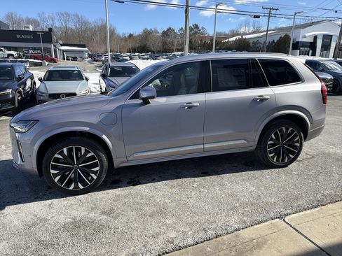 New 2026 Volvo XC90 T8 Ultra w/ Protection Package Premier AWD/4WD image 4
