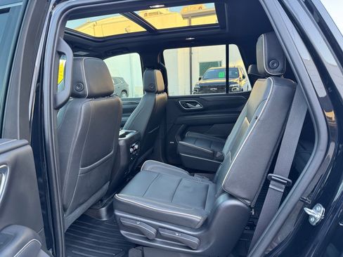 Used 2021 GMC Yukon SLT w/ SLT Premium Package AWD/4WD image 34