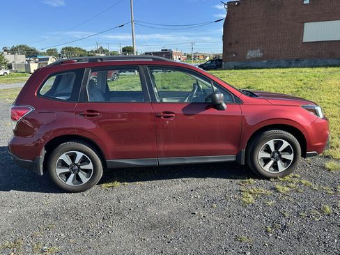 Used 2018 Subaru Forester 2.5i w/ Alloy Wheel Package AWD/4WD image 9