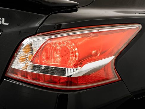 Used 2013 Nissan Altima 3.5 SL image 9