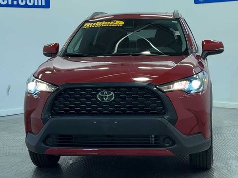 Used 2024 Toyota Corolla Cross LE w/ Moonroof Package AWD/4WD image 3