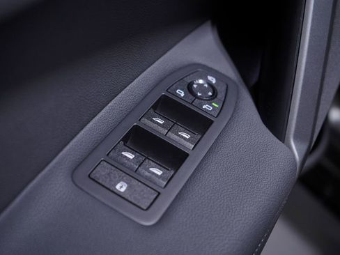 Used 2026 BMW iX xDrive60 w/ M Sport Package image 16