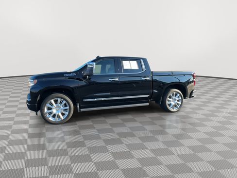 Used 2024 Chevrolet Silverado 1500 High Country w/ High Country Premium Package image 5