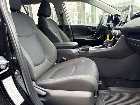 Used 2025 Toyota RAV4 LE image 13