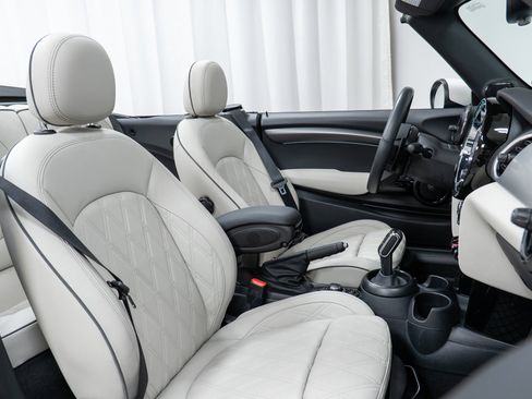 Used 2024 MINI Cooper S image 21