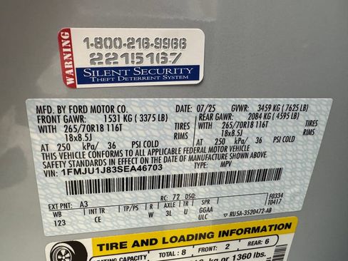 Certified 2025 Ford Expedition Active AWD/4WD image 33