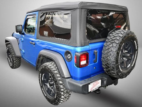 Used 2022 Jeep Wrangler Sport image 5