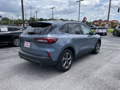 Used 2025 Ford Escape ST-Line w/ Tech Pack #1 FWD image 4
