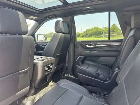 Used 2022 GMC Yukon Denali RWD image 27