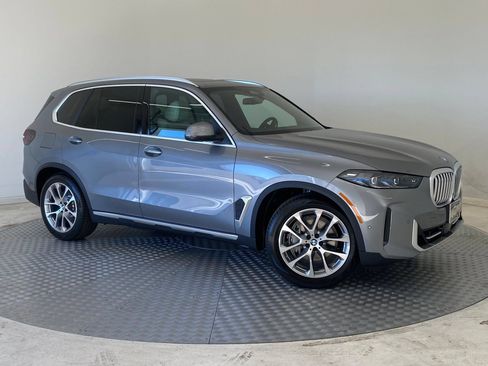 Used 2026 BMW X5 xDrive50e w/ Premium Package AWD/4WD image 6