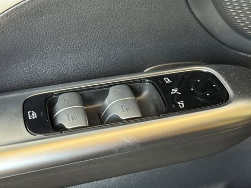 New 2025 Mercedes-Benz C 300 4MATIC Sedan image 13