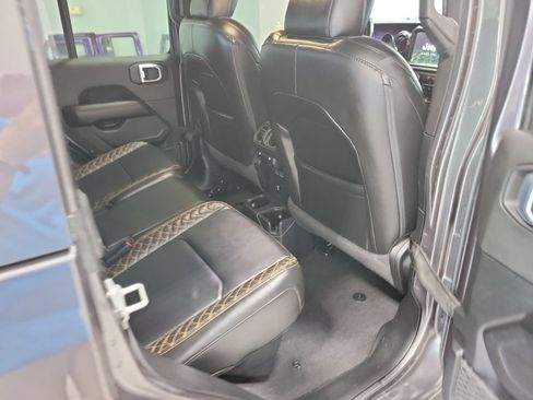 Used 2021 Jeep Gladiator Overland AWD/4WD image 20