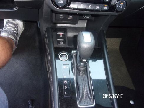 Used 2021 Nissan Kicks SV FWD image 22