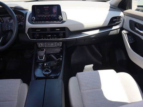 Certified 2023 Nissan Rogue SV image 19