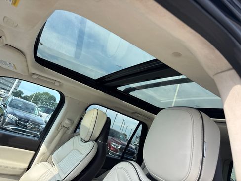 Certified 2020 Lincoln Navigator Black Label w/ Cargo Convenience Package AWD/4WD image 25