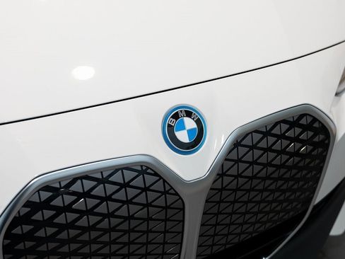 Used 2025 BMW i4 xDrive40i w/ Premium Package image 7