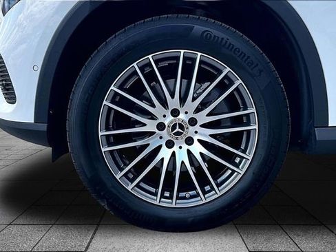 Certified 2026 Mercedes-Benz GLC 300 4MATIC image 37