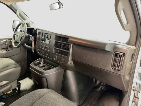 Used 2025 GMC Savana 2500 w/ Driver Convenience Package RWD image 21