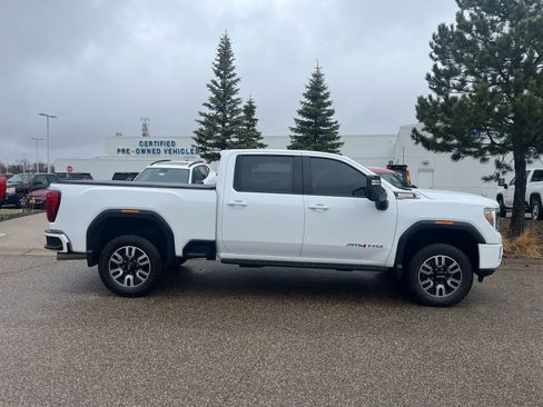 Used 2022 GMC Sierra 2500 AT4 w/ AT4 Preferred Package image 2