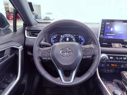 Used 2022 Toyota RAV4 XSE image 18