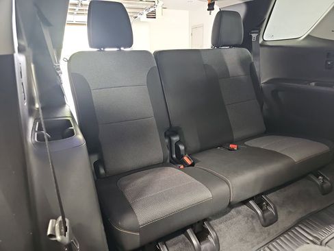 Used 2019 Chevrolet Traverse LT w/ LPO, Blackout Package AWD/4WD image 15