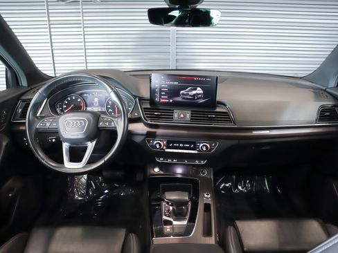 Used 2023 Audi Q5 2.0T Premium w/ Convenience Package image 10