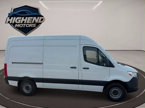 Used 2020 Mercedes-Benz Sprinter 2500 w/ Driver Convenience Package image 8