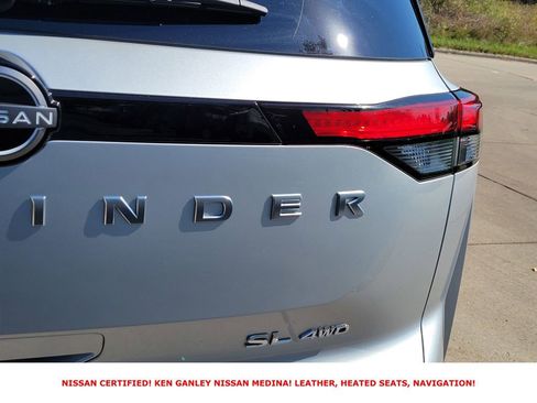 Certified 2025 Nissan Pathfinder SL image 15