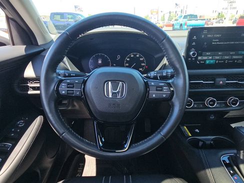 Used 2024 Honda HR-V EX-L image 10