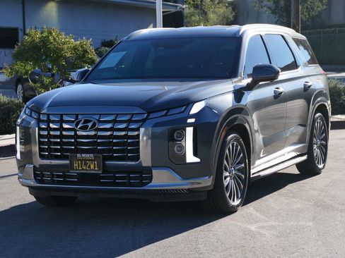 Used 2024 Hyundai Palisade Calligraphy image 7