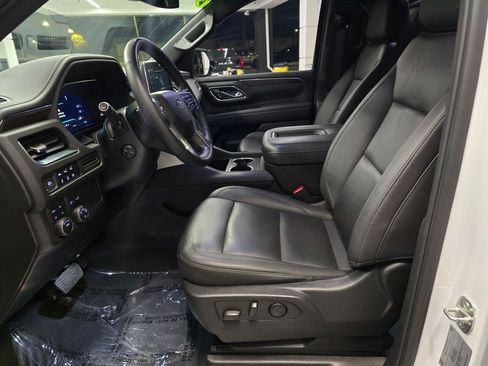 Used 2024 Chevrolet Tahoe Z71 w/ Luxury Package AWD/4WD image 18