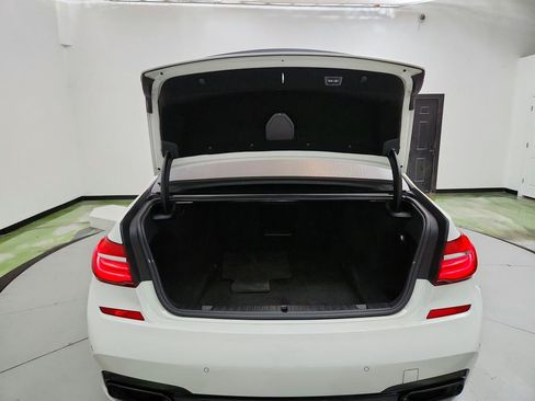 Used 2017 BMW 750i xDrive AWD/4WD image 32