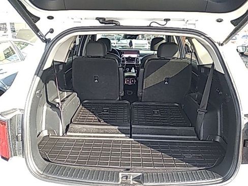Used 2023 Kia Sorento SX image 11
