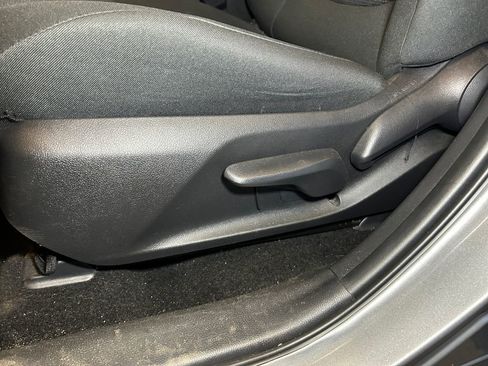 Used 2024 Toyota RAV4 LE AWD/4WD image 21