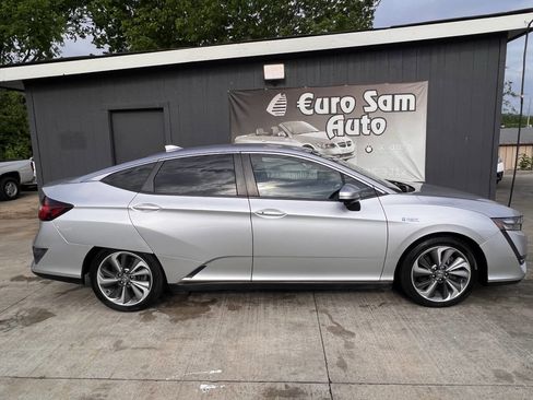 Used 2018 Honda Clarity Plug-In Hybrid image 8