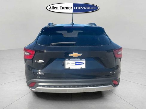 New 2026 Chevrolet Trax LT w/ Driver Confidence Package image 5