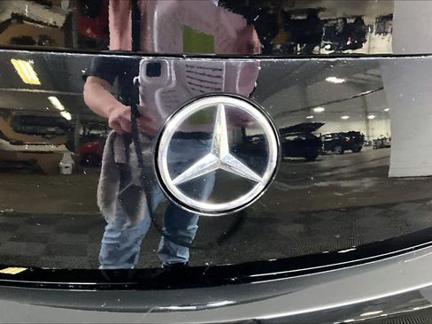 Used 2023 Mercedes-Benz E 450 4MATIC Cabriolet image 31