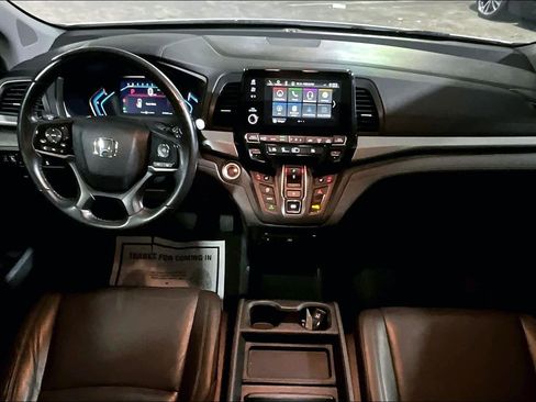 Used 2018 Honda Odyssey Touring image 16