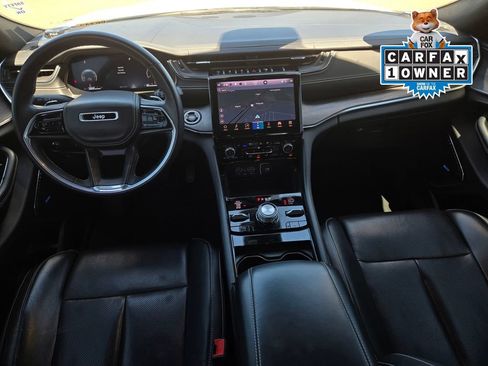 Used 2022 Jeep Grand Cherokee Overland w/ Luxury Tech Group IV AWD/4WD image 13