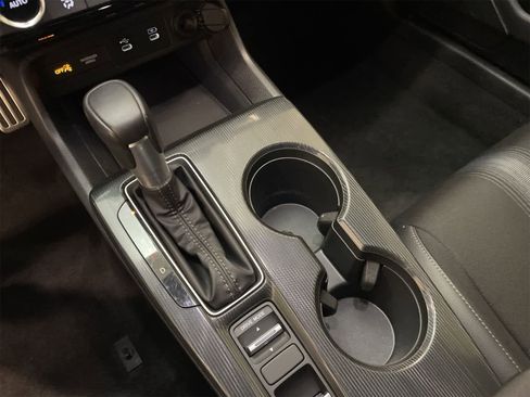 Used 2025 Honda Civic Sport image 9