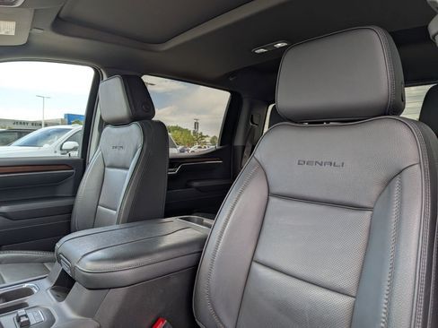 Used 2025 GMC Sierra 1500 Denali AWD/4WD image 27