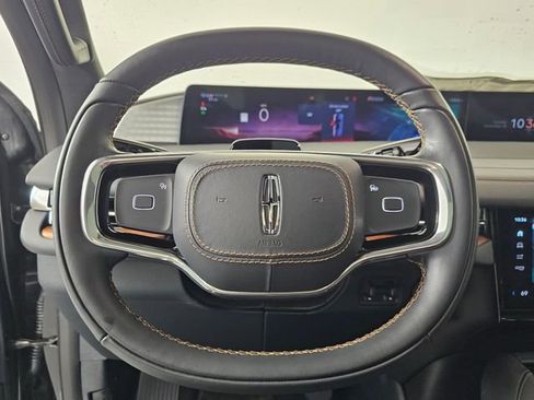 New 2025 Lincoln Navigator L Black Label image 25