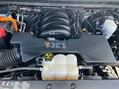 Used 2018 Chevrolet Silverado 1500 LT w/ LT Eassist Package AWD/4WD image 43