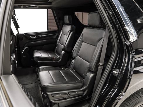 Used 2021 GMC Yukon Denali w/ Denali Premium Package image 17