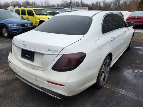 Used 2019 Mercedes-Benz E 300 4MATIC image 2
