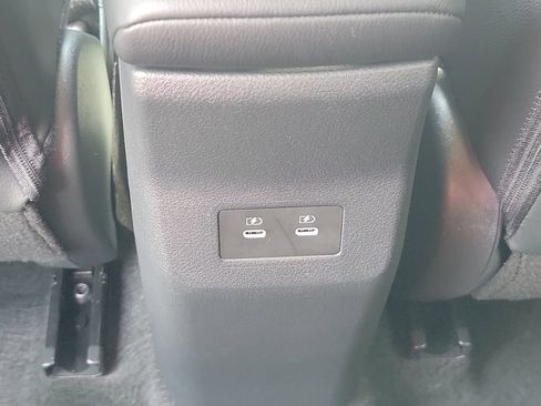Certified 2025 Nissan Kicks SR FWD image 16