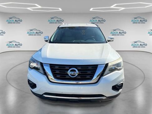 Used 2019 Nissan Pathfinder SL image 2